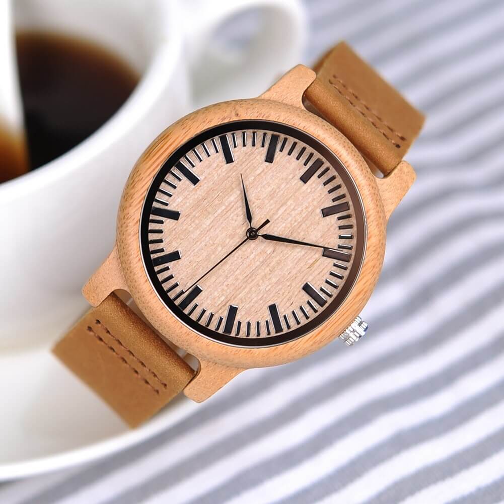 Hölzerne Uhr-Bella Webshop