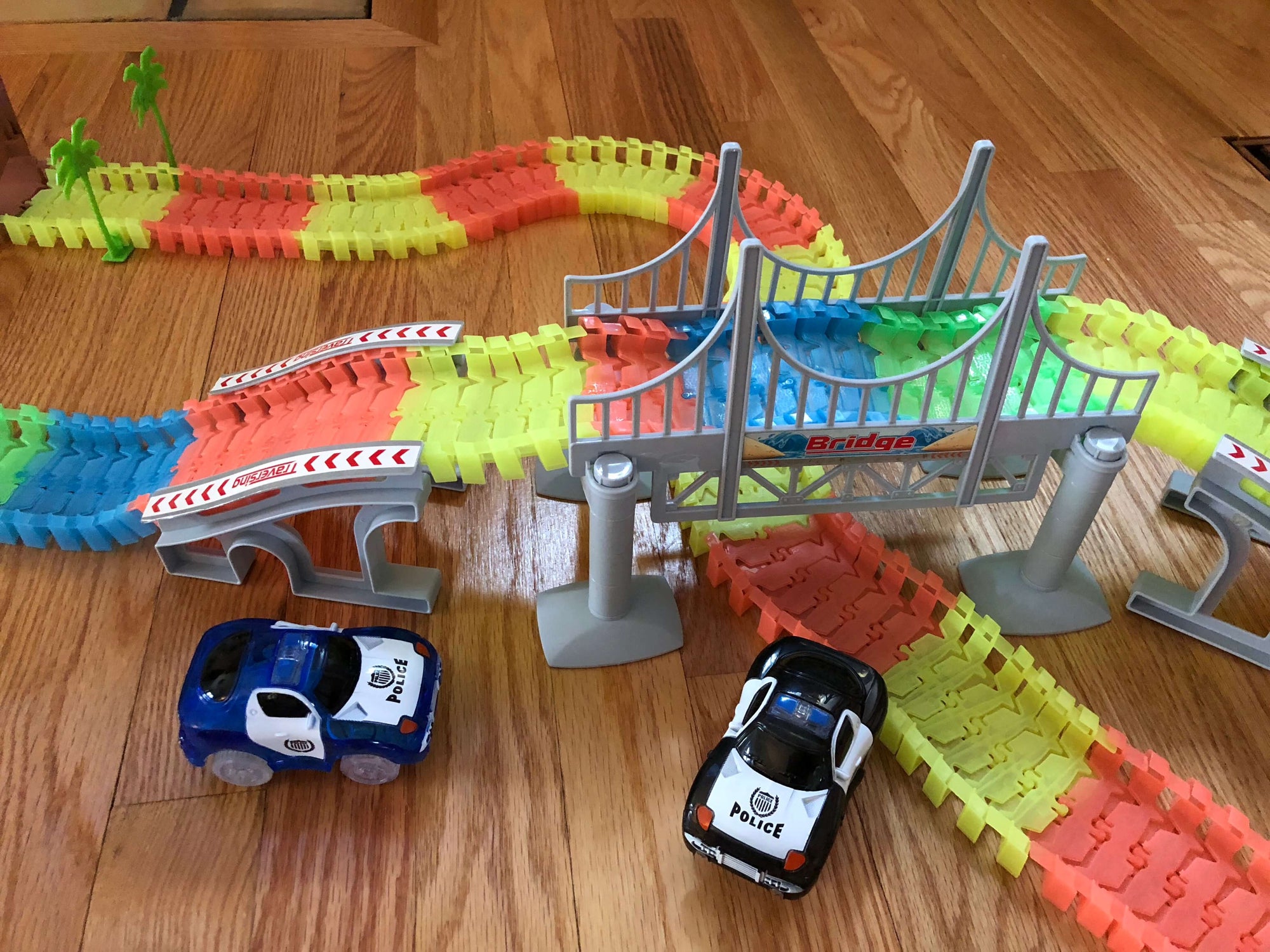 Leuchtendes Rennwagen-Bahn-Set-Bella Webshop
