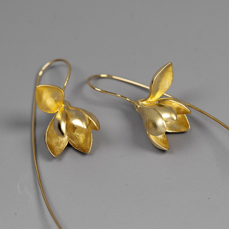 Magnolienblüten-Baumel-Ohrring-Bella Webshop