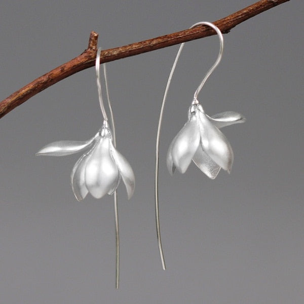 Magnolienblüten-Baumel-Ohrring-Bella Webshop