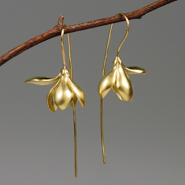 Magnolienblüten-Baumel-Ohrring-Bella Webshop