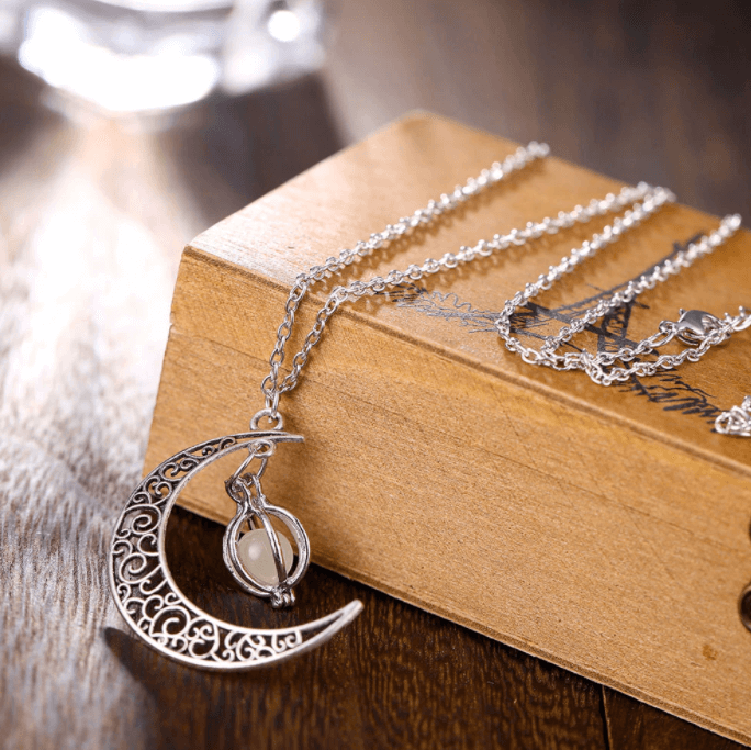 Mondsichel Glow Halskette-Bella Webshop