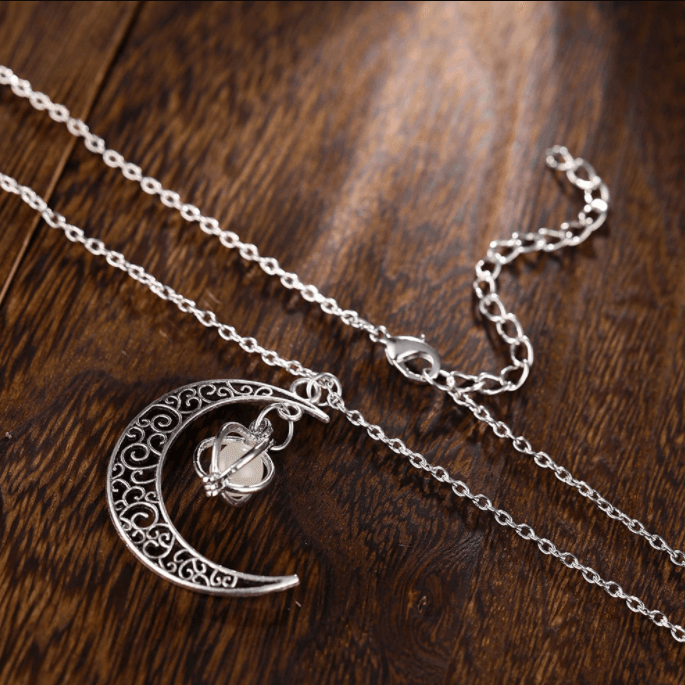 Mondsichel Glow Halskette-Bella Webshop