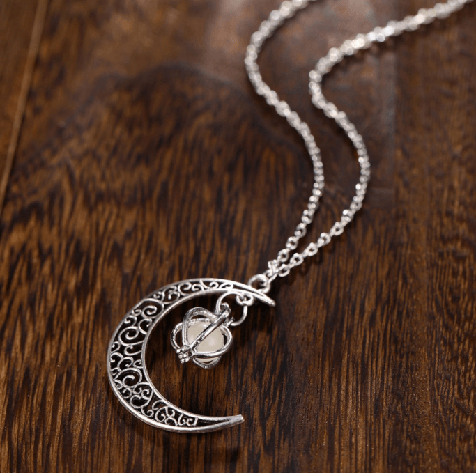 Mondsichel Glow Halskette-Bella Webshop