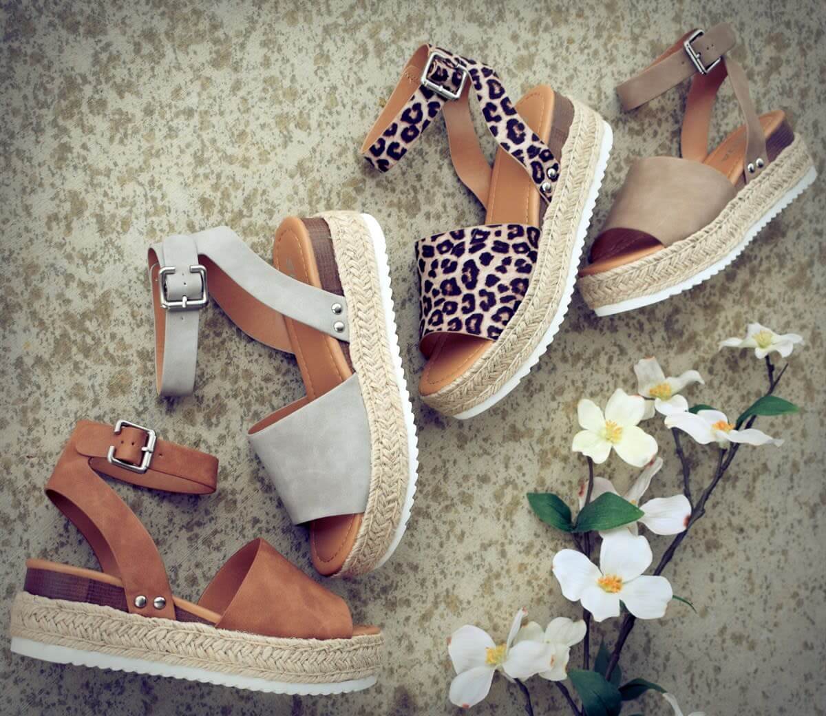 Offene Zehen-Knöchelriemen-Keilschuhe-Bella Webshop