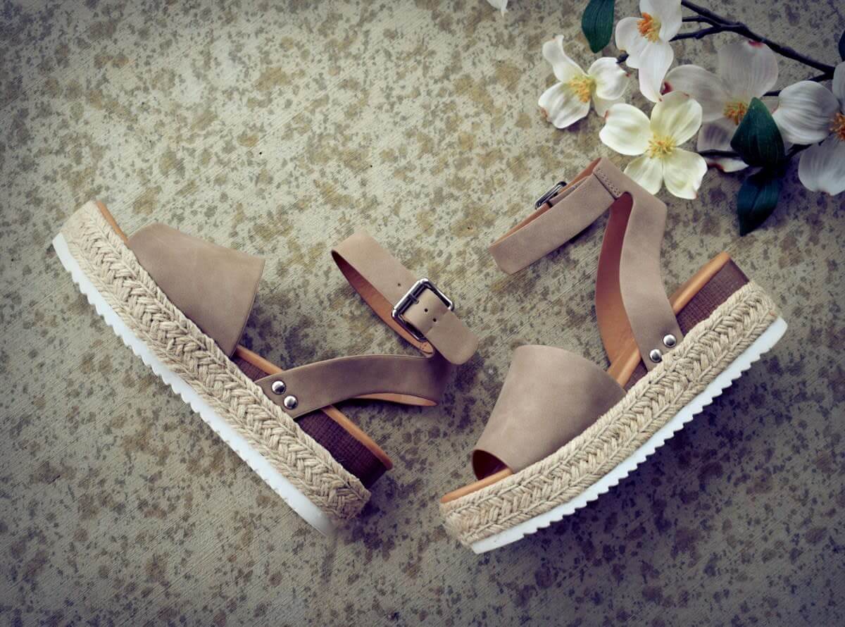 Offene Zehen-Knöchelriemen-Keilschuhe-Bella Webshop